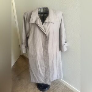 London Fog Tan Trench Coat Classic Design